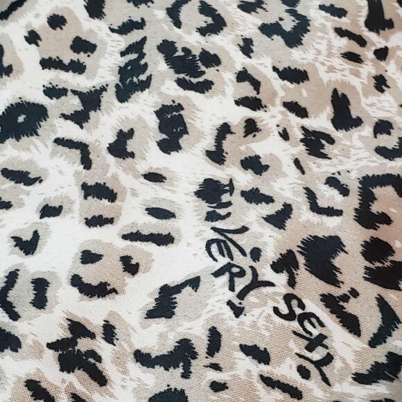 🔥RARE & HTF NEW!!! 2007 Victoria's Secret Very Sexy Snow Leopard Santa Hat - Picture 8 of 10